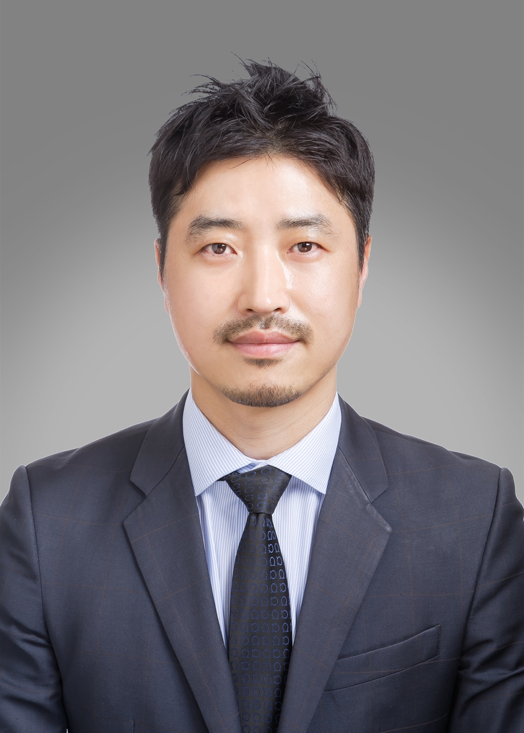 조중헌 